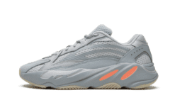 YZY 700 - V2 INERTIA